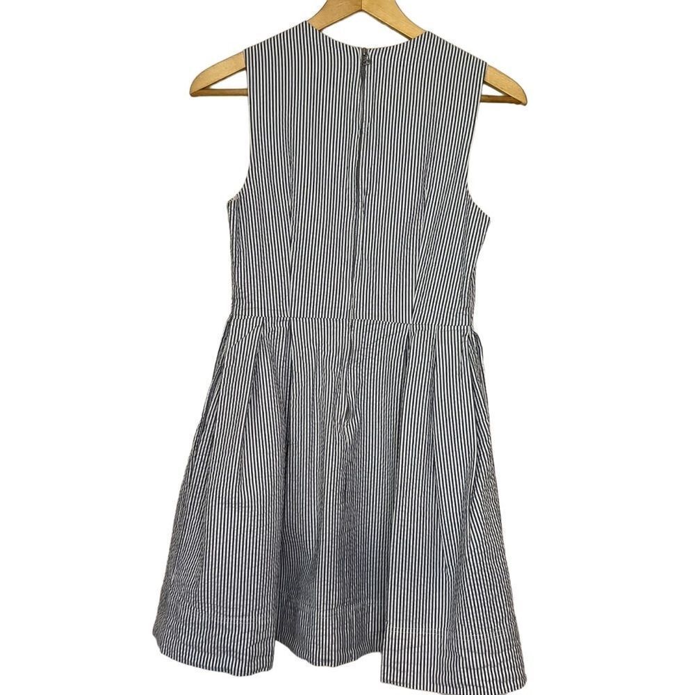 Gap Blue and White Seersucker Sleeveless Dress with Pleated Skirt. Sz 2. EUC!! - Picture 4 of 13